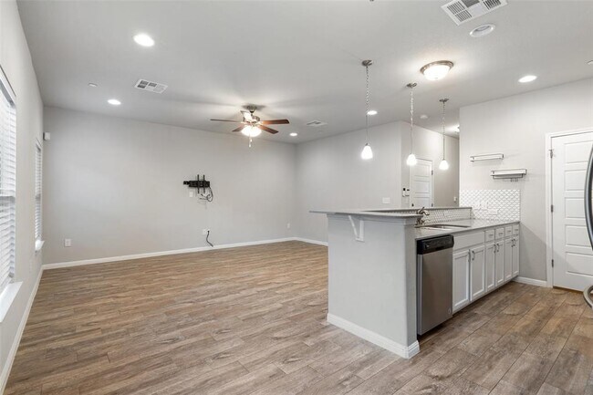Building Photo - 11808 Malamute Rd