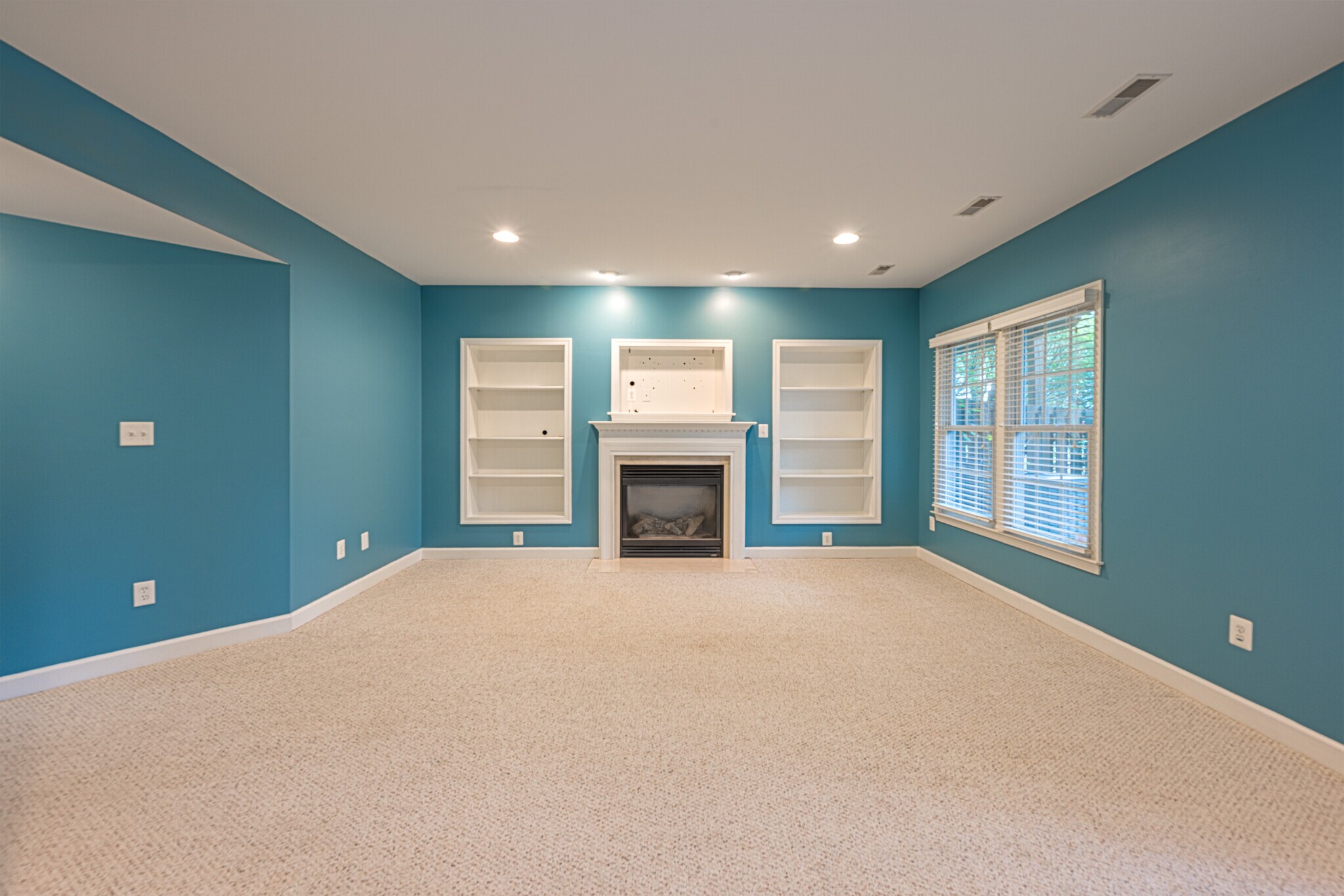 Building Photo - 43148 Katama Sq