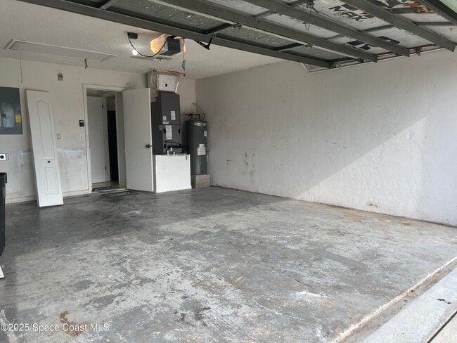 Building Photo - 499 Alesio Ave SE