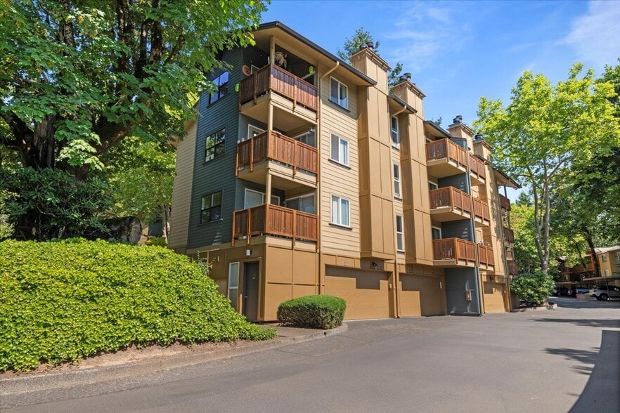 Building Photo - 12375 Mt Jefferson Terrace
