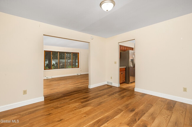 Building Photo - 3 Springwood Manor Dr