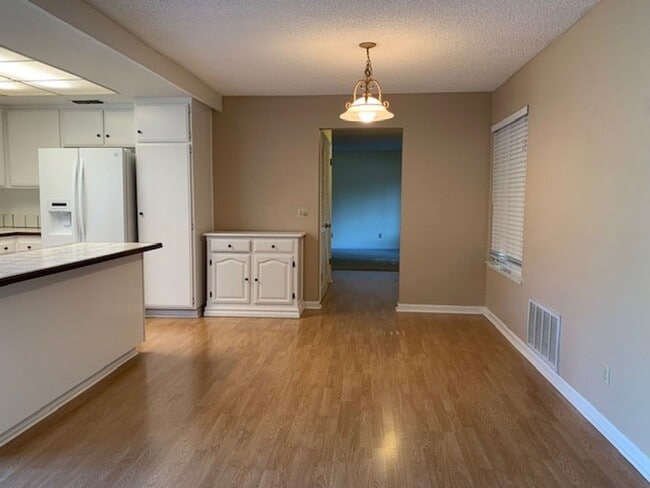 Building Photo - Lovely 3-Bedroom Home on a Cul-De-Sac in Fair Oaks