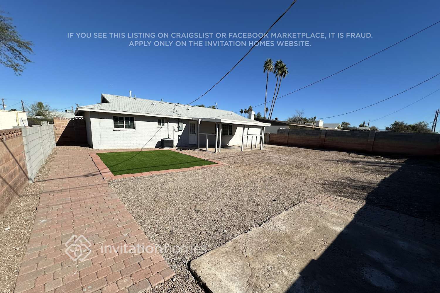 Building Photo - 427 E Riviera Dr