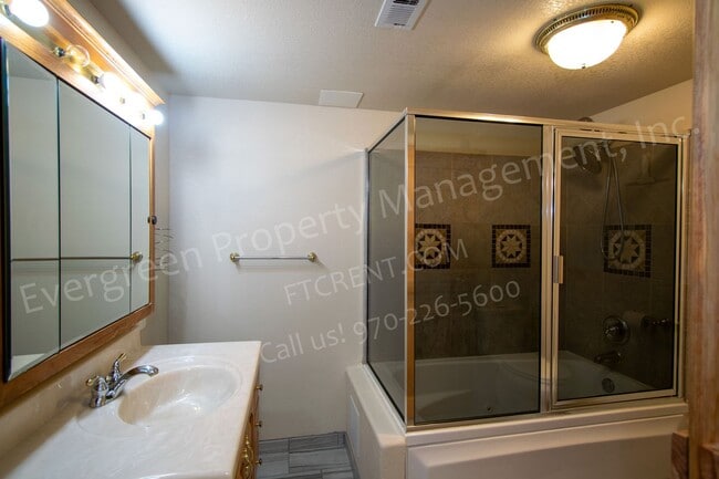 Building Photo - 2371 Turquoise St