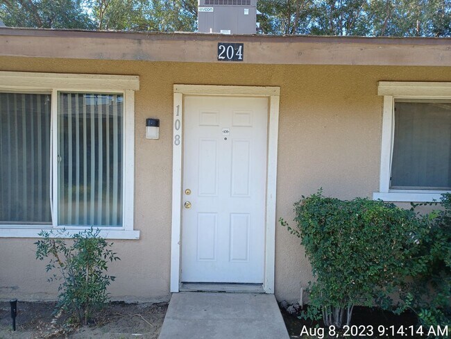 Building Photo - 1 Bedroom 1 Bath Apartment  Garden Square ...