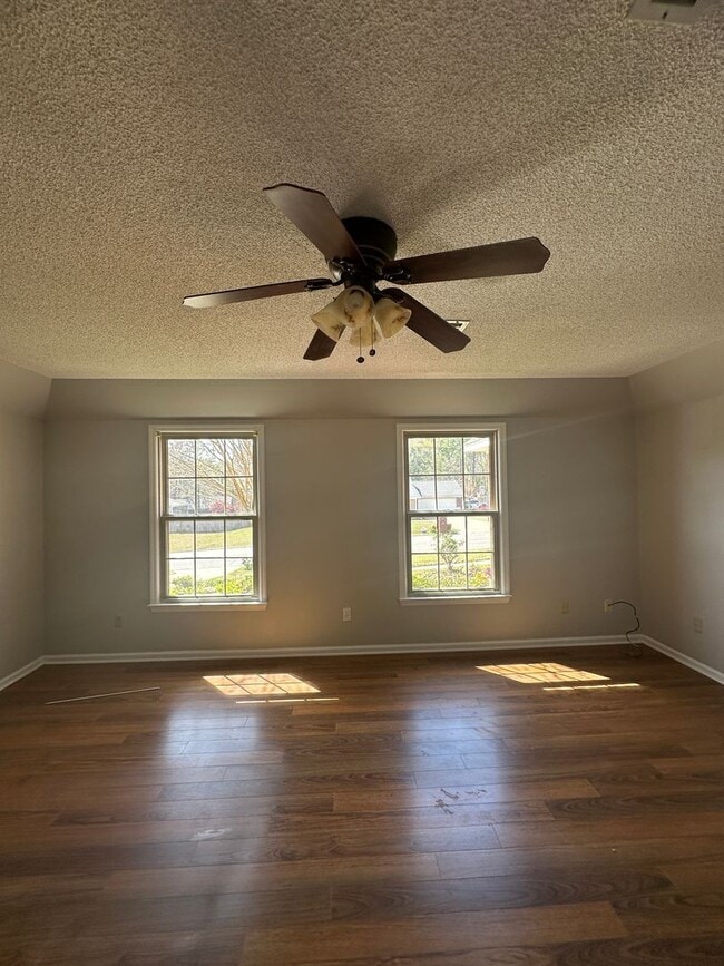 Building Photo - Valley Stream Subdivision!!