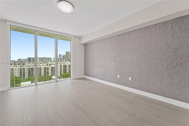 Building Photo - 300 Sunny Isles Blvd