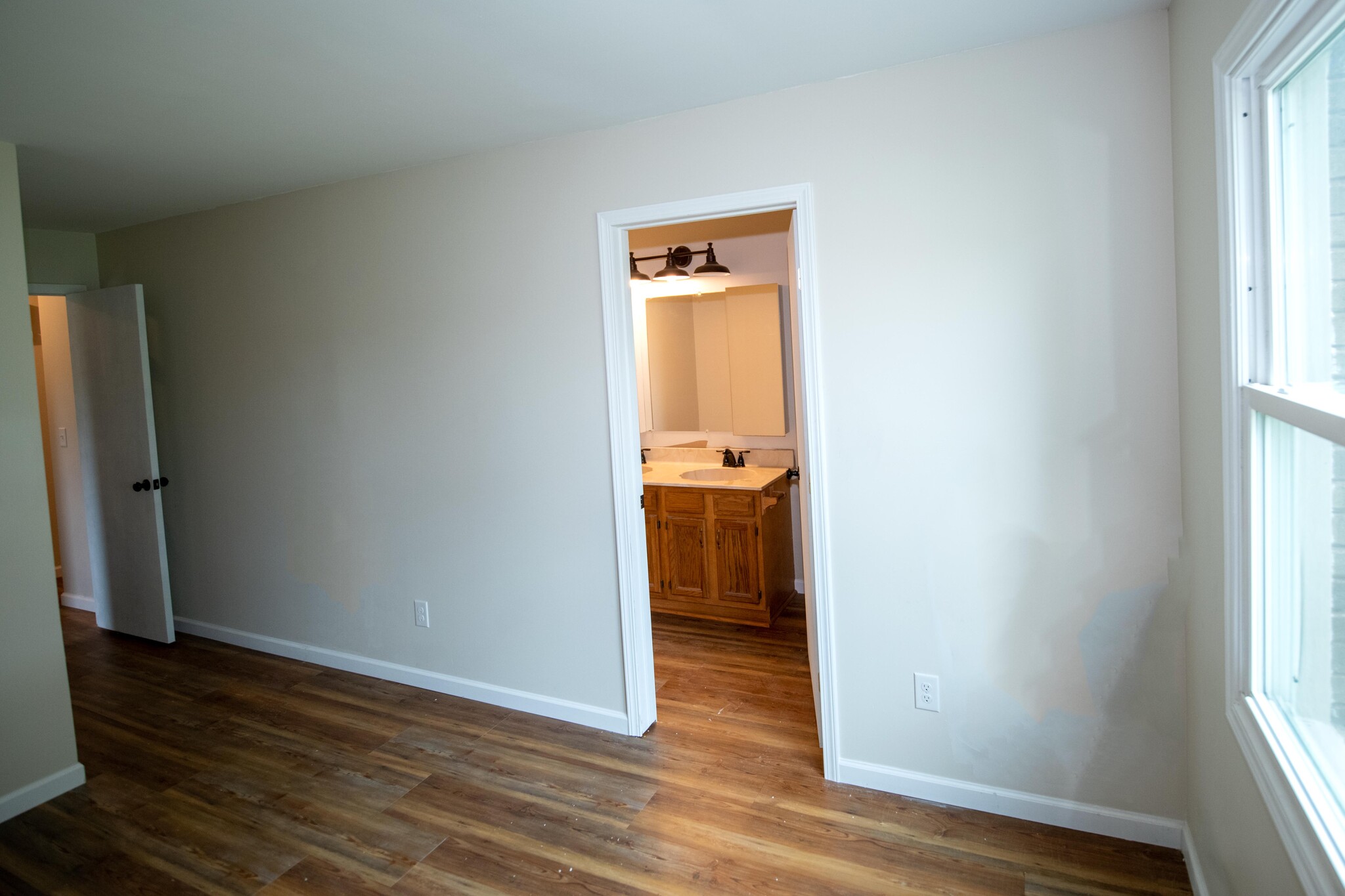 Building Photo - 146 Pierre Pl