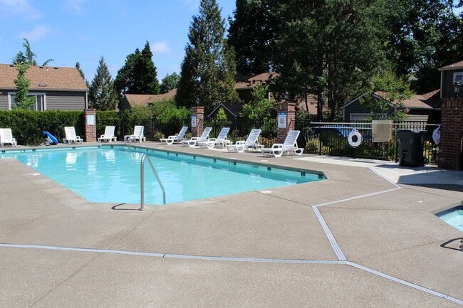 Building Photo - 7117 SW Sagert St