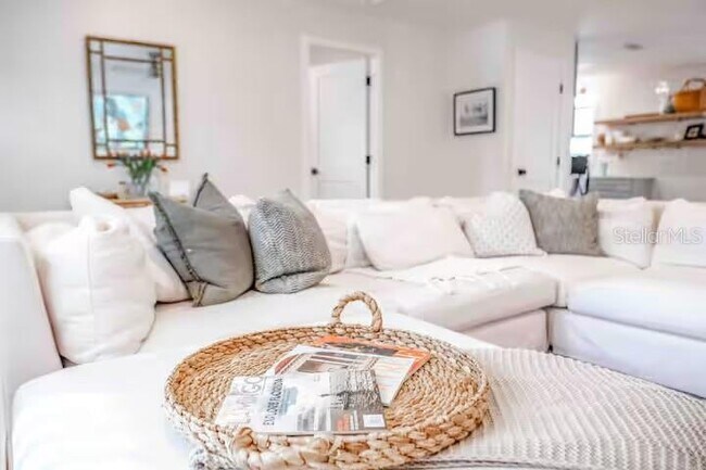 Building Photo - 2433 Lydia Way