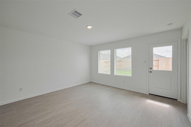 Building Photo - 6814 Lilac Vine Ln