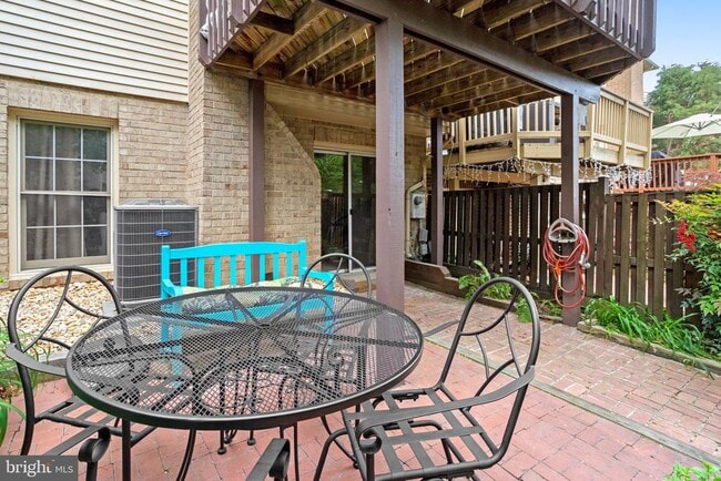 Building Photo - 7415 Salford Ct