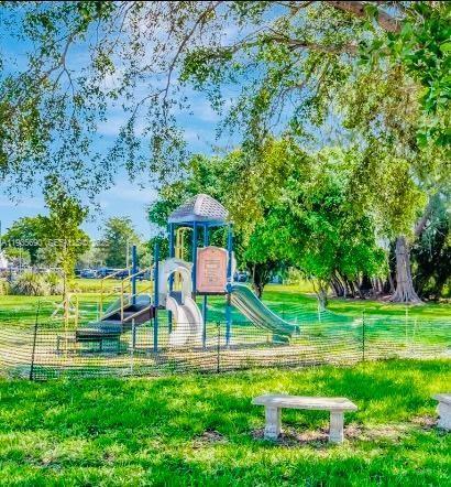 Building Photo - 8650 SW 67th Ave