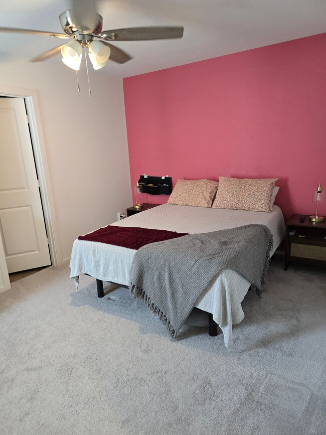 Building Photo - 21519 Carosella Dr