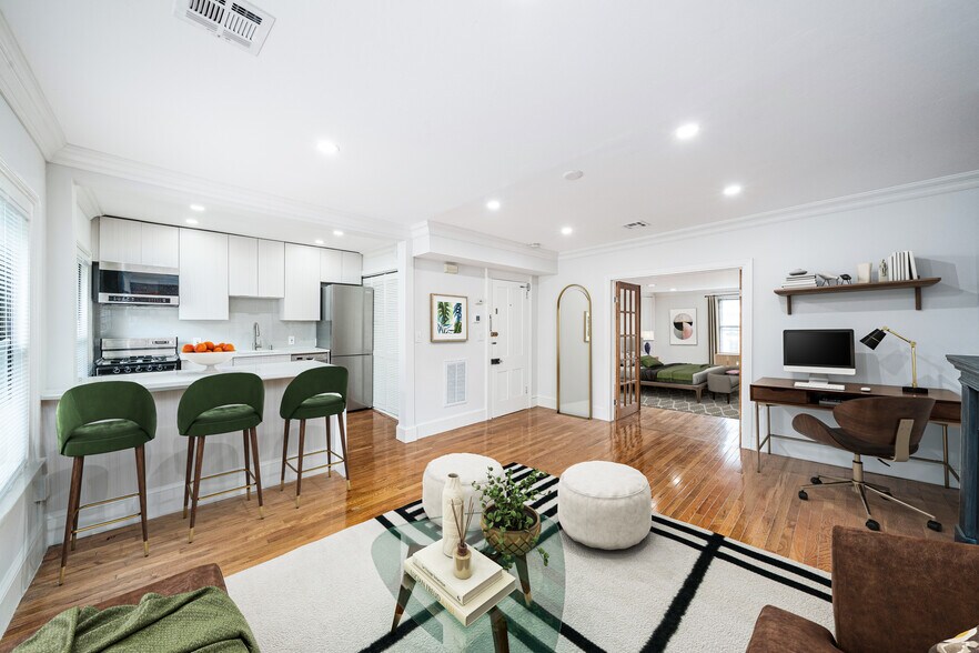 Building Photo - 211 Pavonia Ave
