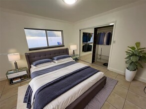 Building Photo - 4031 E 10th Ave