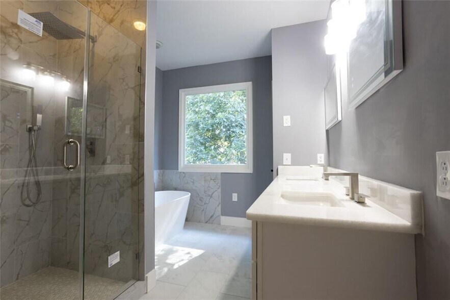 Building Photo - 4871 Pinnacle Dr