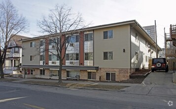 Building Photo - 2018 N Oakland Ave