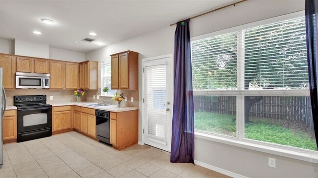 Building Photo - 73 Verde Ranch Loop