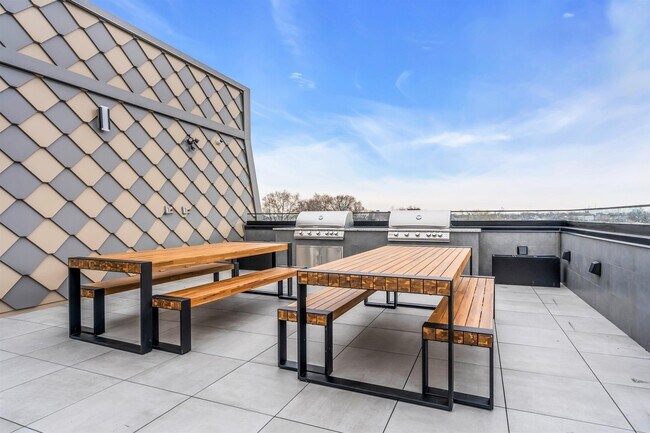 Building Photo - 345 AVENUE A Ave