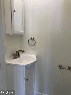 Building Photo - 341 Fairview Ave