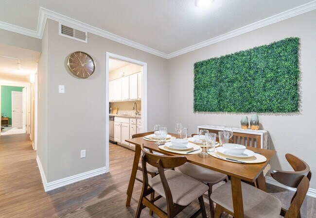 Building Photo - 10020 Regal Park Ln