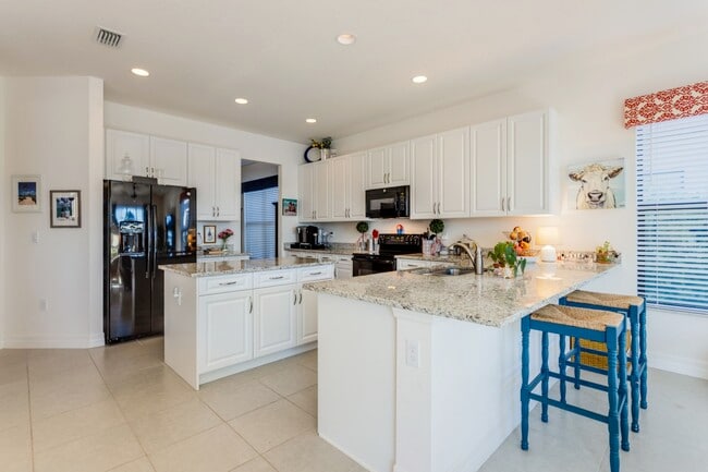 Building Photo - 13755 Luna Dr