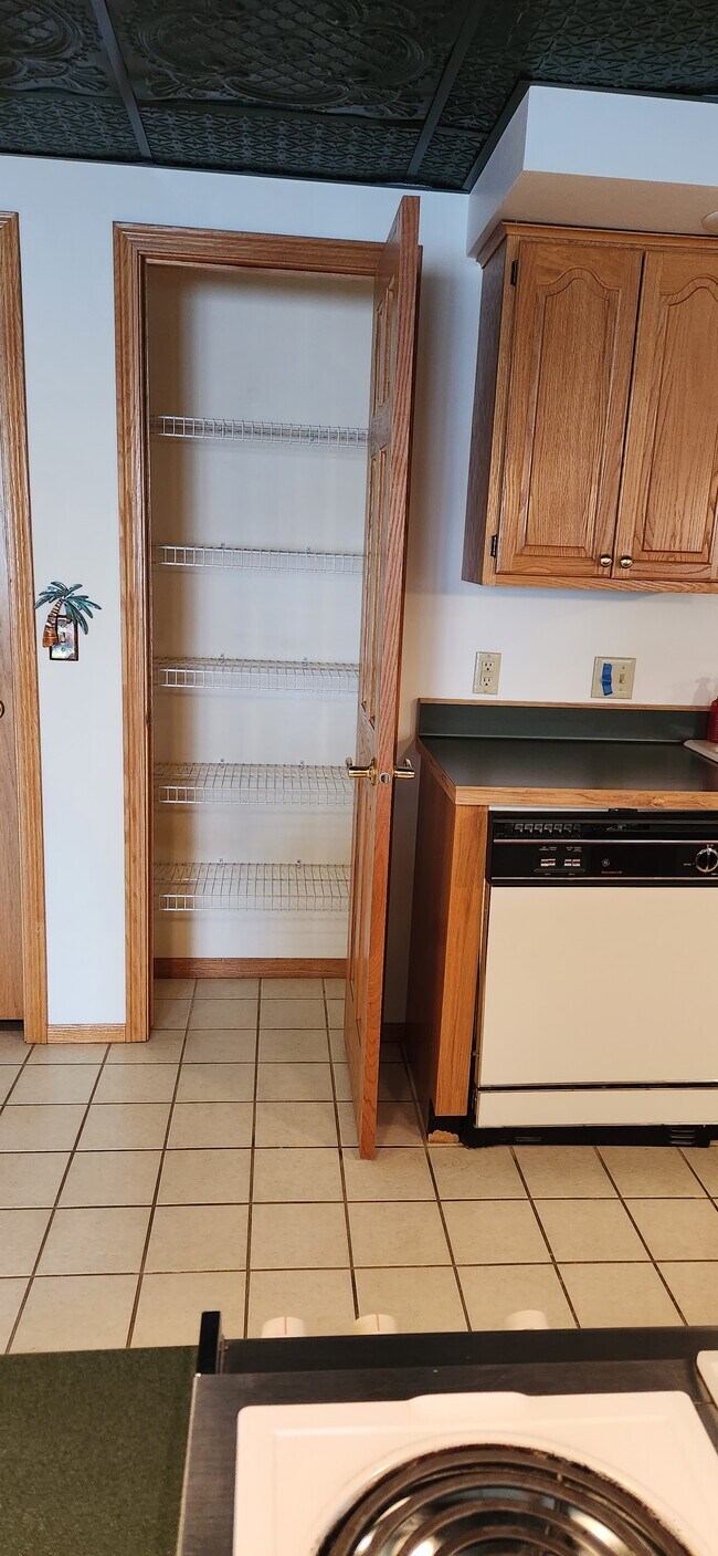 pantry - 4415 State St