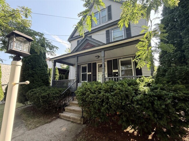 Building Photo - 143 Harrison St