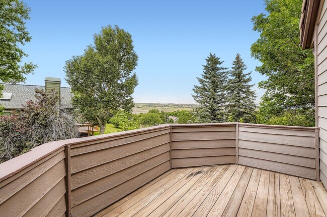 Building Photo - 5 bed 3.5 bath Plum Creek home