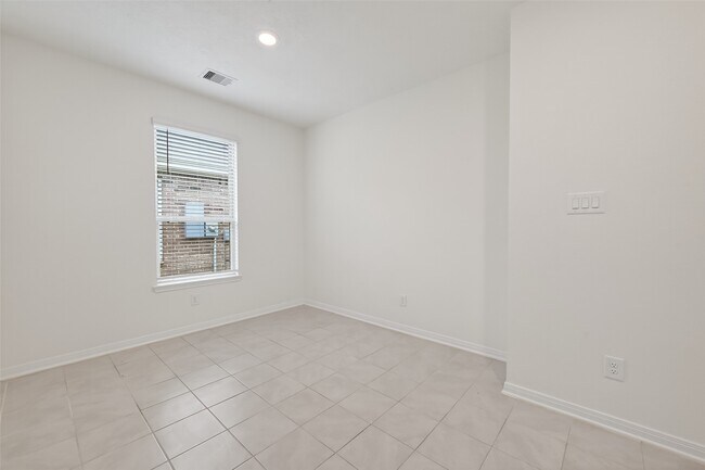 Building Photo - 5607 Grizzly Bear Wy