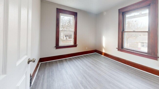 Building Photo - Akron 3 Bedroom Single Family Home + Garage