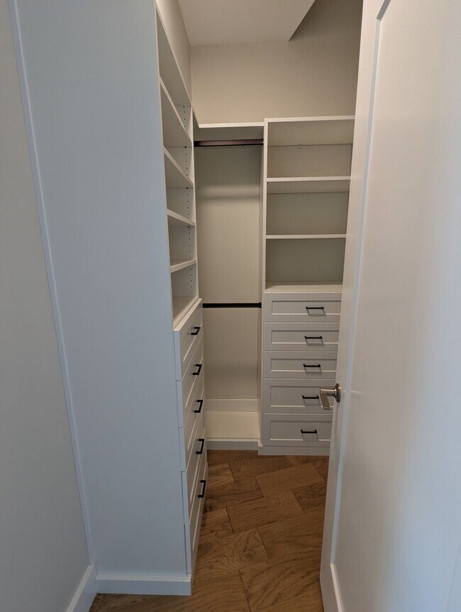 Building Photo - 2 Bedroom 2 Bathroom Condo at the Lawrence...