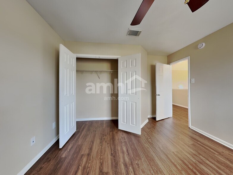 Building Photo - 17022 Sperry Landing Dr