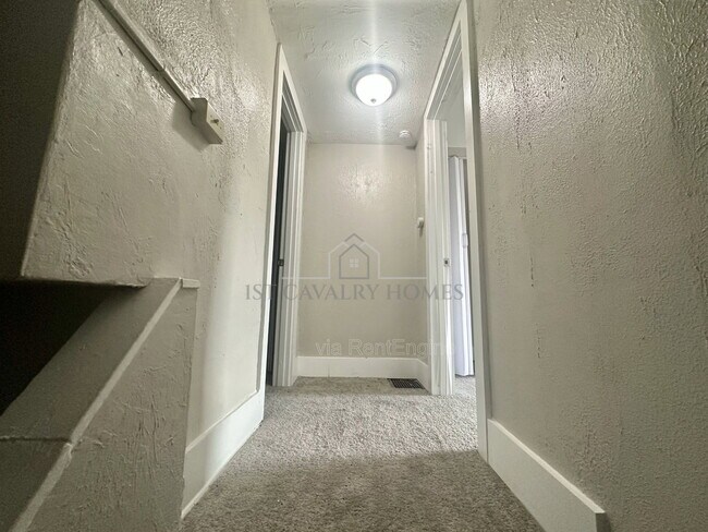 Building Photo - 555 Lumiere St