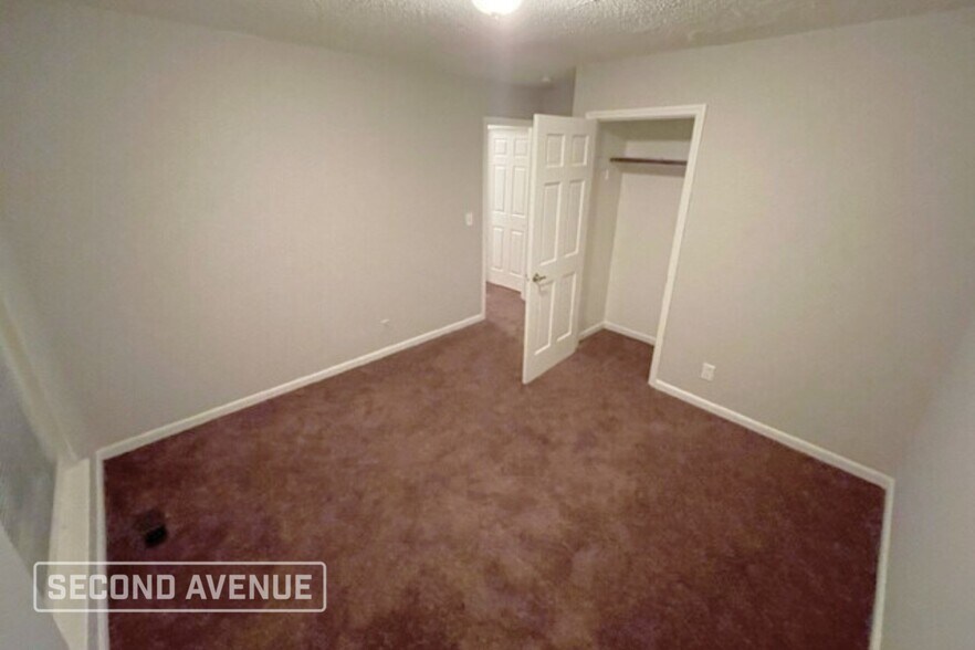 Building Photo - 4786 High Oak Dr