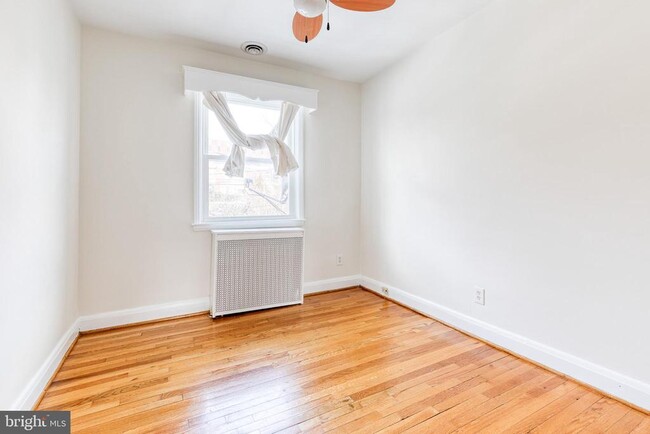 Building Photo - 3918 Beech Ave