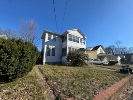 Building Photo - 500 Allen St