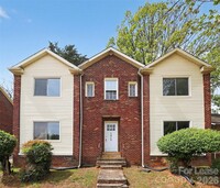 Building Photo - 1412 Park Dr