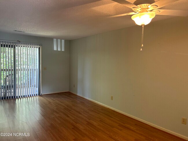 Building Photo - 3625 St Johns Ct