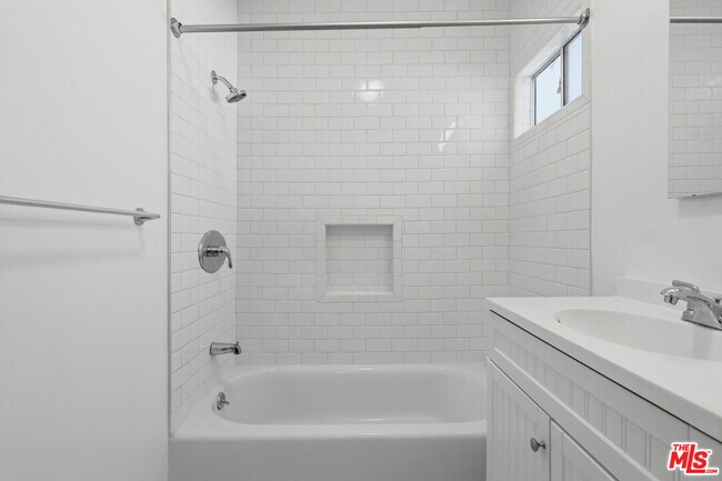 Building Photo - 4407 Melbourne Ave