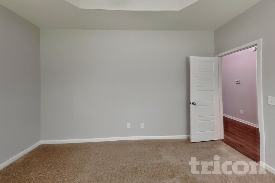Building Photo - 741 W Coker Way