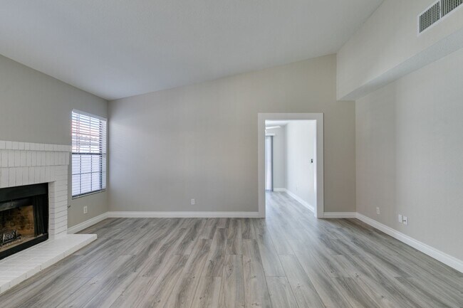 Building Photo - Beautiful Upgraded 3 Bedroom Home in Southwest Las Vegas!