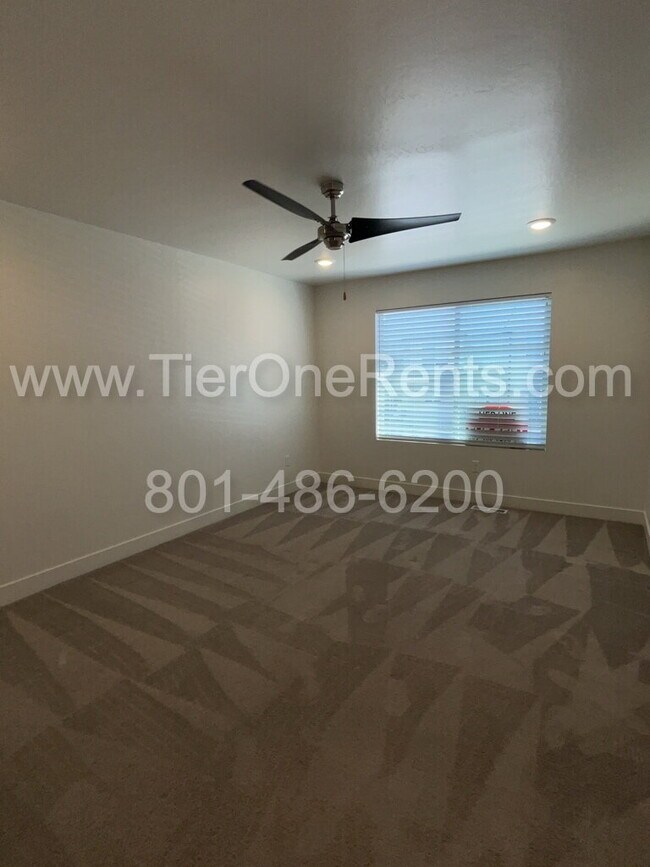 Building Photo - NO DEPOSIT option available for qualified ...