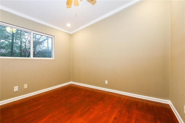 Building Photo - 1277 Goodwin Rd NE