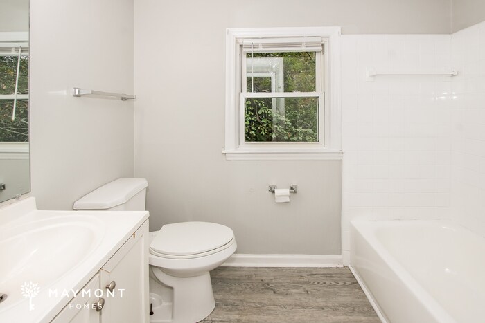 Building Photo - 1745 Bywood Dr