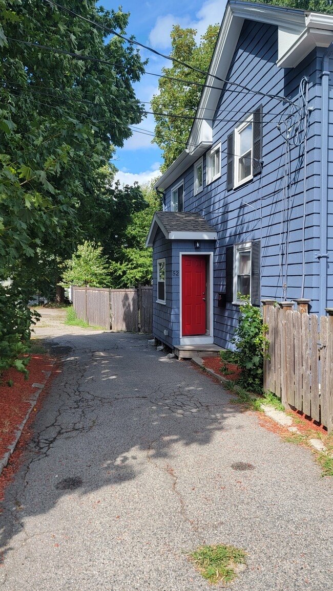 Building Photo - 52 Bolton St