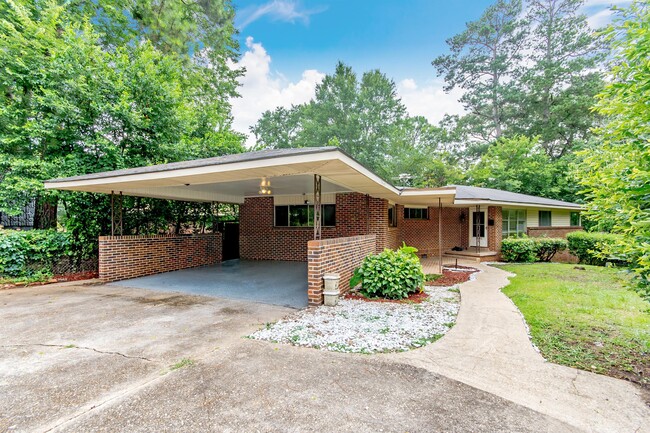 Building Photo - 3105 Pelzer Ave