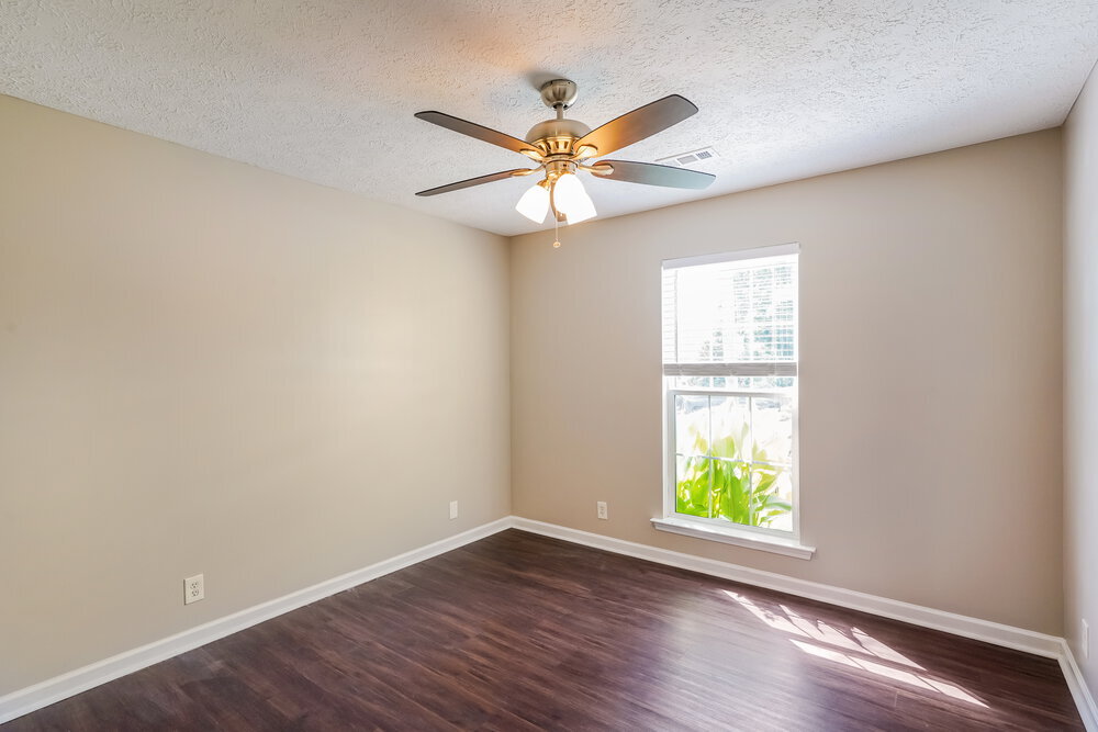 Building Photo - 7128 Legacy Dr