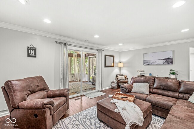 Building Photo - 6542 Kingman Dr